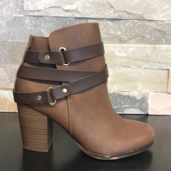 Material Girl Melany Booties - Picture 2 of 5